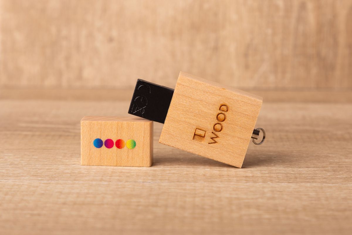 Regalo en madera | USB | Laura Catena